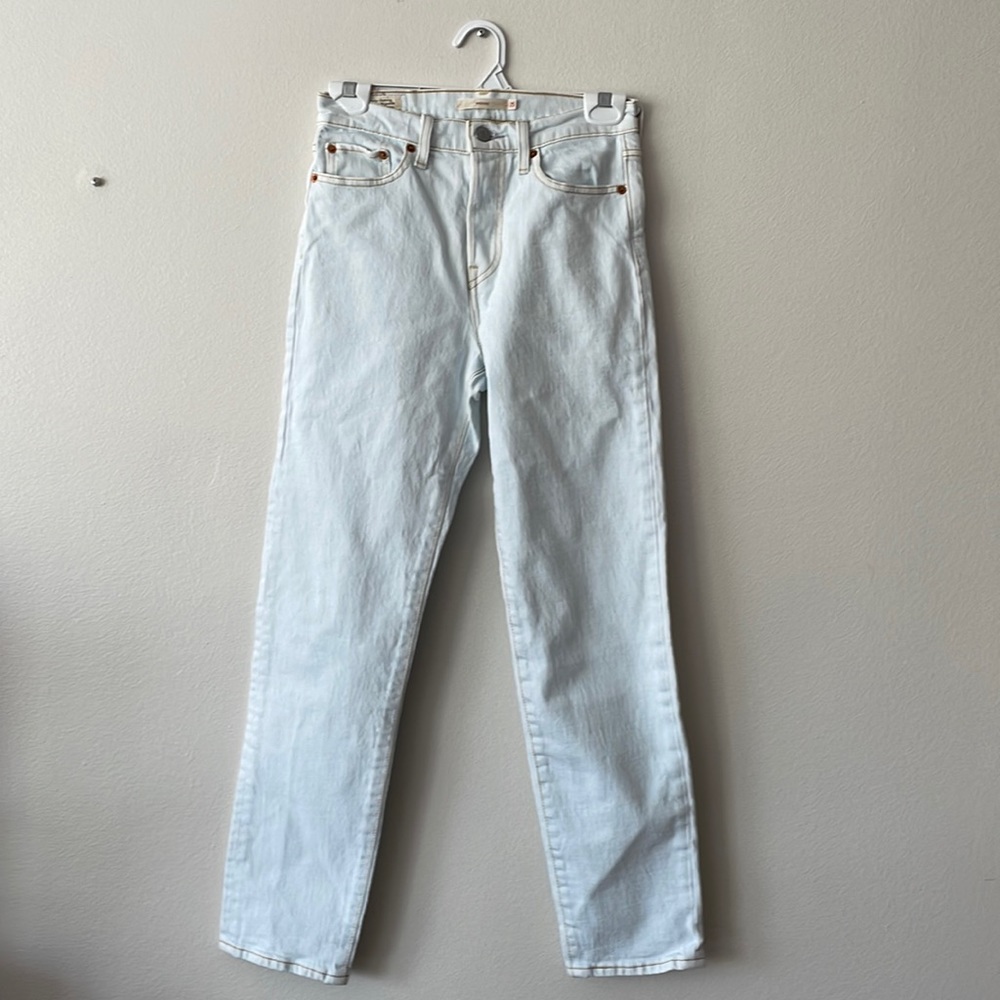 Levi Wedgie Jean